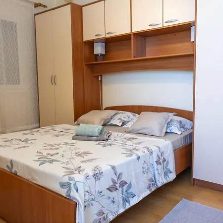 Sea Line 公寓 普利格拉迪卡